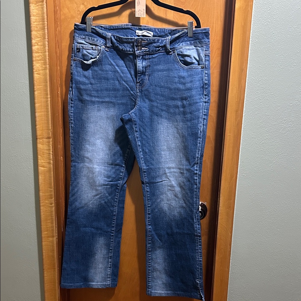 KanCan Women's Straight Leg Jeans in Medium Blue Wash